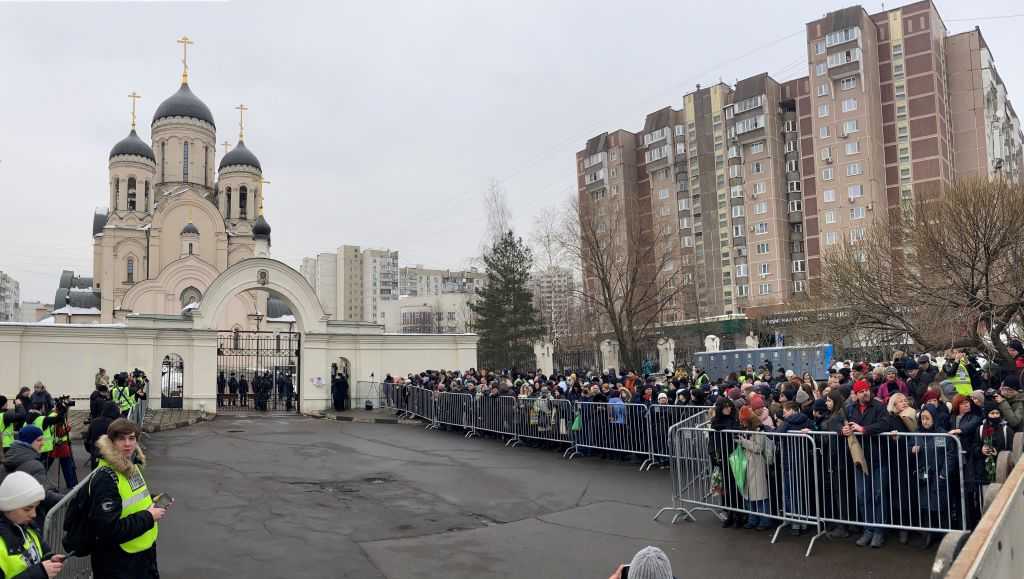 Navalny's family laying Russian opposition leader to rest after death in prison - Vimarsana News