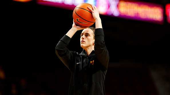 MINNEAPOLIS, MINNESOTA - FEBRUARY 28: Caitlin Clark #22 of the Iowa Hawkeyes warms up prior to the start of the game against the Minnesota Golden Gophers at Williams Arena on February 28, 2024 in Minneapolis, Minnesota. (Photo by David Berding/Getty Images)