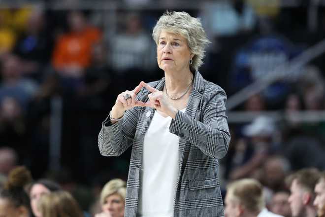 ALBANY,&#x20;NEW&#x20;YORK&#x20;-&#x20;MARCH&#x20;30&#x3A;&#x20;Head&#x20;coach&#x20;Lisa&#x20;Bluder&#x20;of&#x20;the&#x20;Iowa&#x20;Hawkeyes&#x20;gestures&#x20;to&#x20;her&#x20;team&#x20;during&#x20;a&#x20;game&#x20;against&#x20;the&#x20;Colorado&#x20;Buffaloes&#x20;during&#x20;the&#x20;Sweet&#x20;Sixteen&#x20;round&#x20;of&#x20;the&#x20;2024&#x20;NCAA&#x20;Women&amp;apos&#x3B;s&#x20;Basketball&#x20;Tournament&#x20;held&#x20;at&#x20;MVP&#x20;Arena&#x20;on&#x20;March&#x20;30,&#x20;2024&#x20;in&#x20;Albany,&#x20;New&#x20;York.&#x20;&#x28;Photo&#x20;by&#x20;Scott&#x20;Taetsch&#x2F;NCAA&#x20;Photos&#x20;via&#x20;Getty&#x20;Images&#x29;