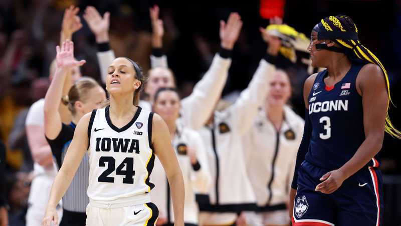 Controversial foul: Late whistle on UConn's Edwards helps send Iowa to the title game