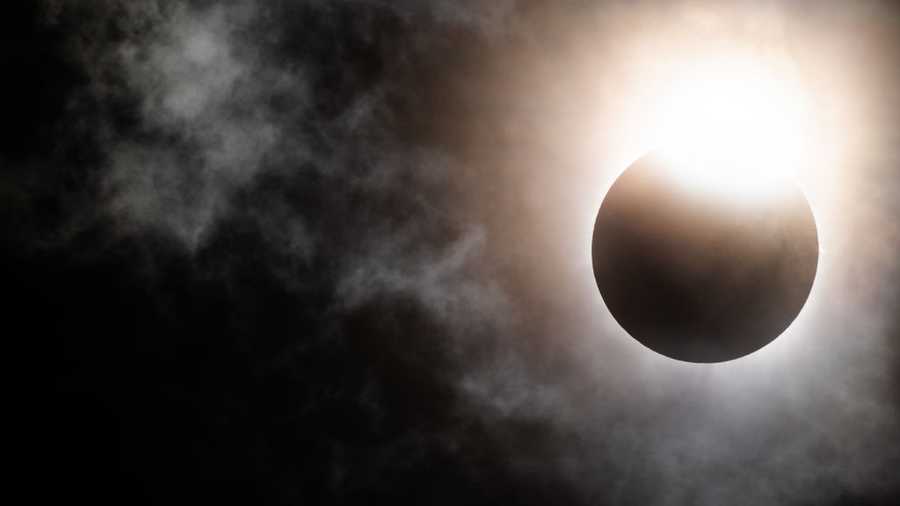 2024 Total Solar Eclipse in photos