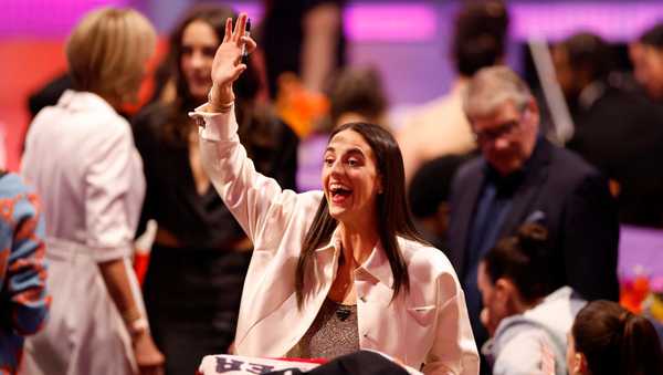 NEW YORK, NEW YORK - APRIL 15: Caitlin Clark arrives prior to the 2024 WNBA Draft at Brooklyn Academy of Music on April 15, 2024 in New York City. (Photo by Sarah Stier/Getty Images)