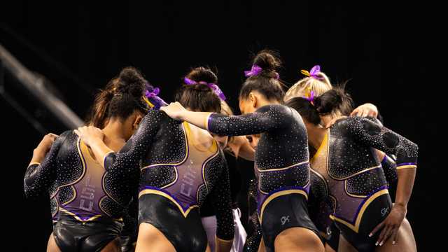 LSU gymnastics celebrates first NCAA national championship win with parade and celebration - Vimarsana News