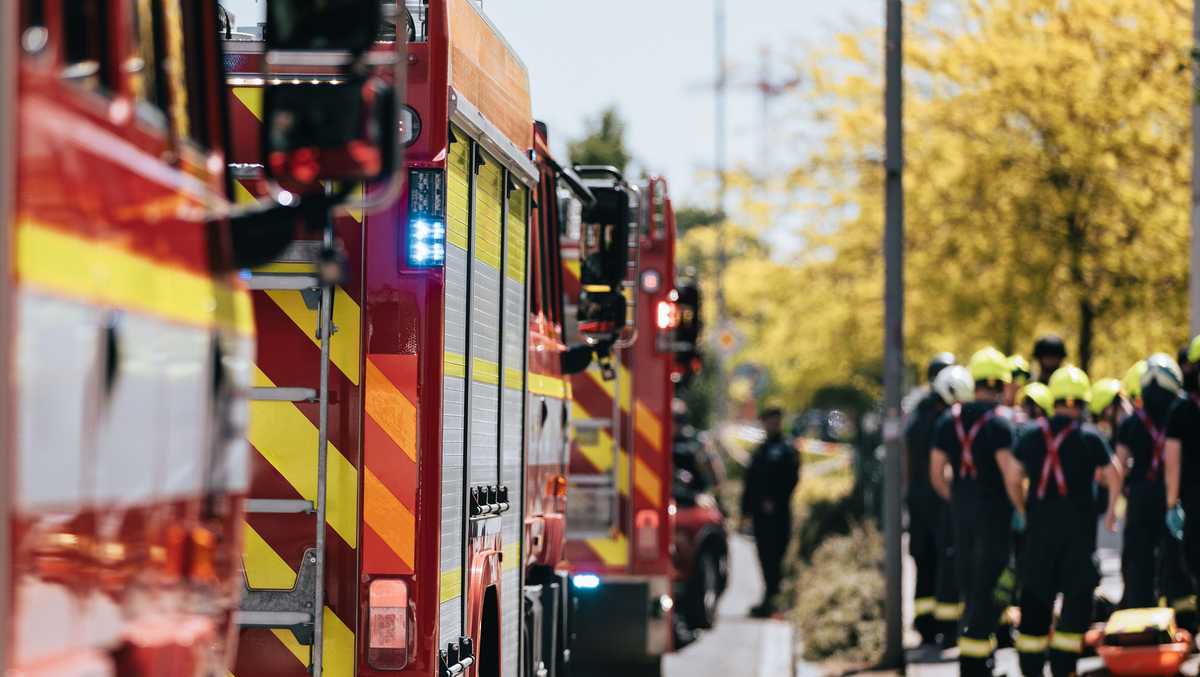 Fire contained to single unit in West Palm Beach