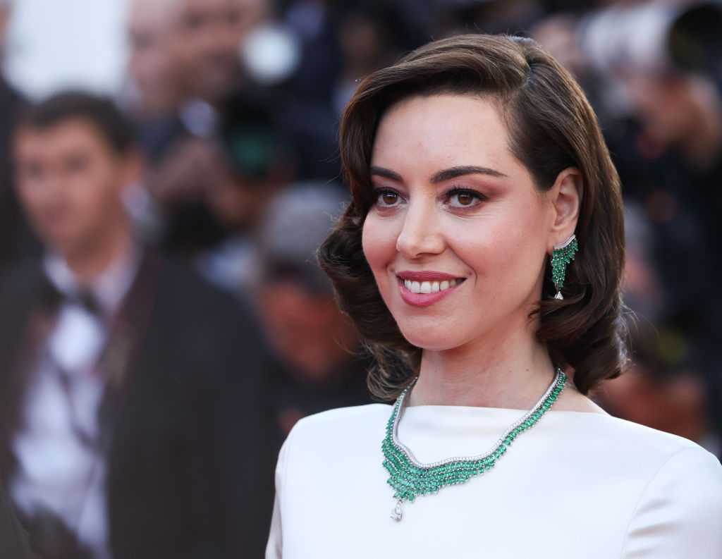 Aubrey Plaza is pregnant with her first child, spokesperson says