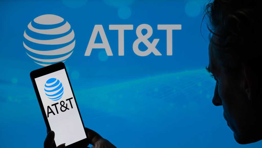 AT&T says it has resolved software issue that caused an outage for some ...