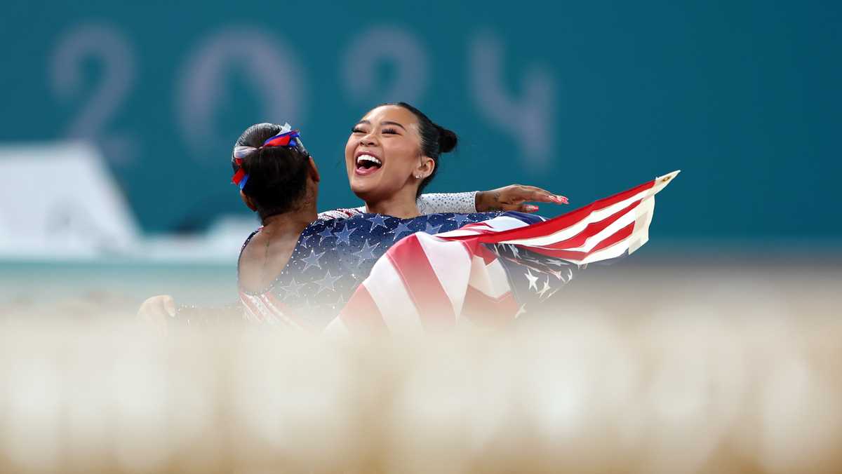 Suni Lee helps Team USA win gold in women's gymnastics all-around