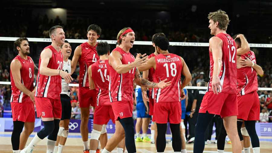 Watch United States wins historic Olympic bronze in men's volleyball