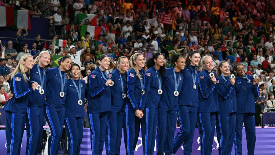 Watch Italy overpowers Team USA to take women's volleyball gold