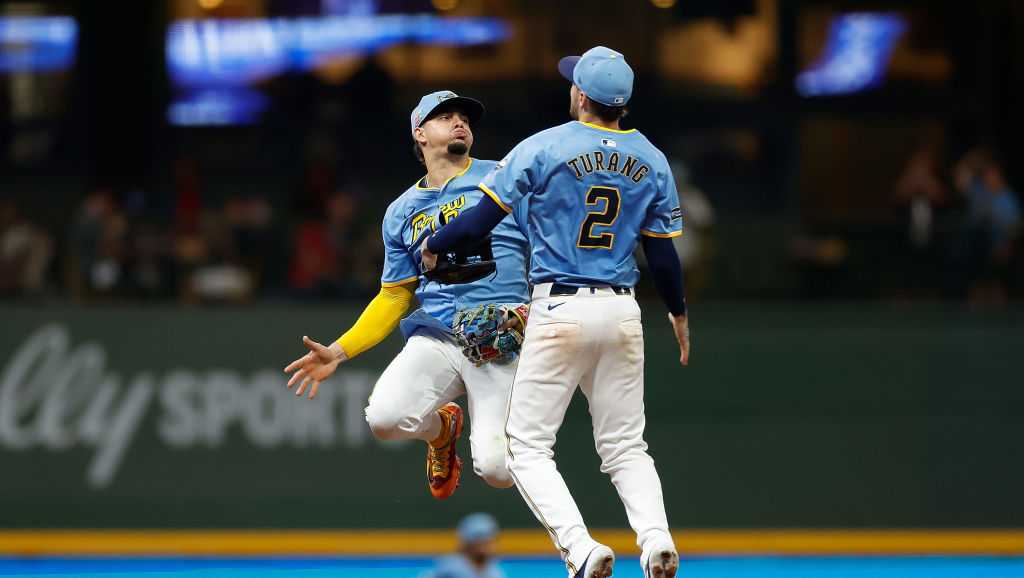 Unbelievable! Brewers Win 10 In A Row; Eyeing World Series? - re3byi2