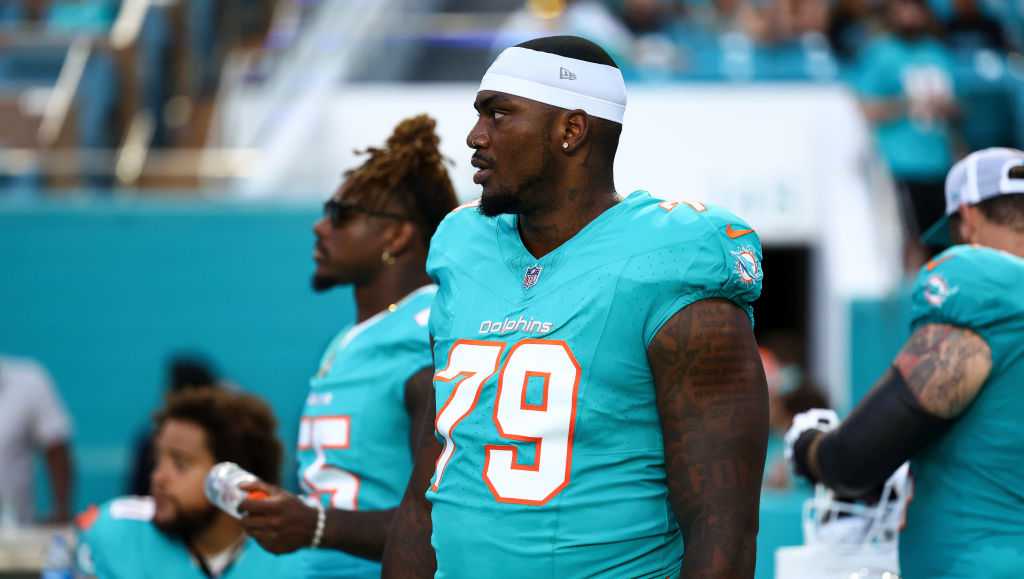 Dolphins' Matos in stable condition, remains in hospital