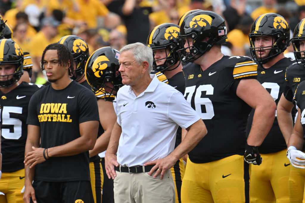 Iowa Football: Kirk Ferentz Gets 200th Win With Hawkeyes