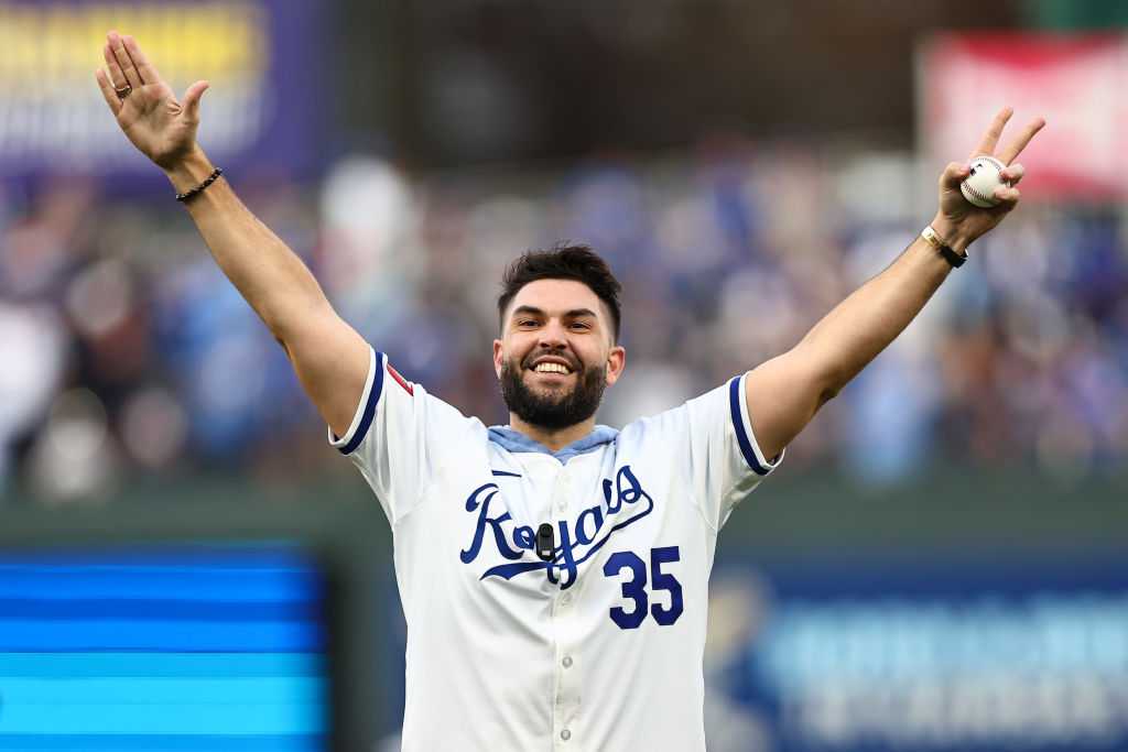 kmbc.com - Chloe Godding - Kansas City Royals legend joins team's broadcast crew