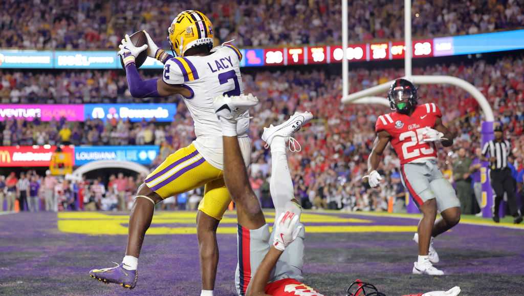 Louisiana State Police investigating deadly crash, LSU star wanted