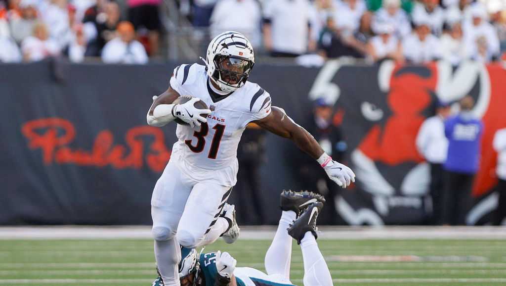 Reports: Bengals agree to restructured contract with running back Moss