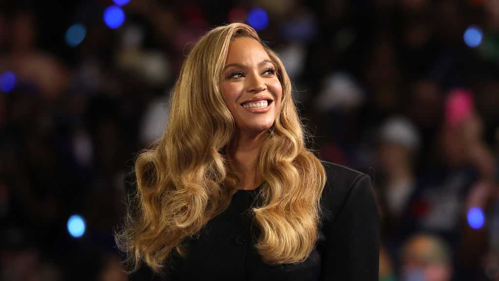 Billboard ranks Beyoncé as the greatest pop star of the 21st century