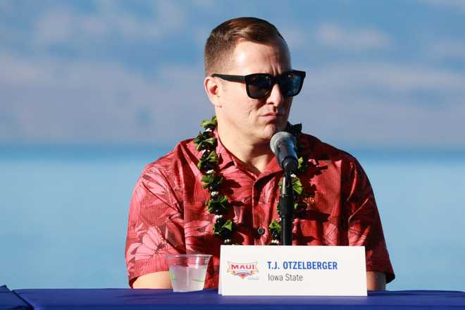 MAUI, HI – NOVEMBER 24: Iowa State Cyclones coach TJ Otzelberger at the podium at the Maui Invitational press conference at the Hyatt Regency Maui Resort in Lahaina, Maui, Hawaii. (Photo by Brian Spurlock/Icon Sportswire via Getty Images)