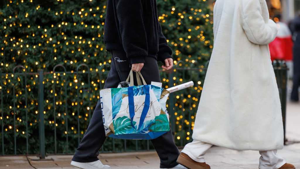 What's open and closed on Christmas Eve and Christmas Day 2024?