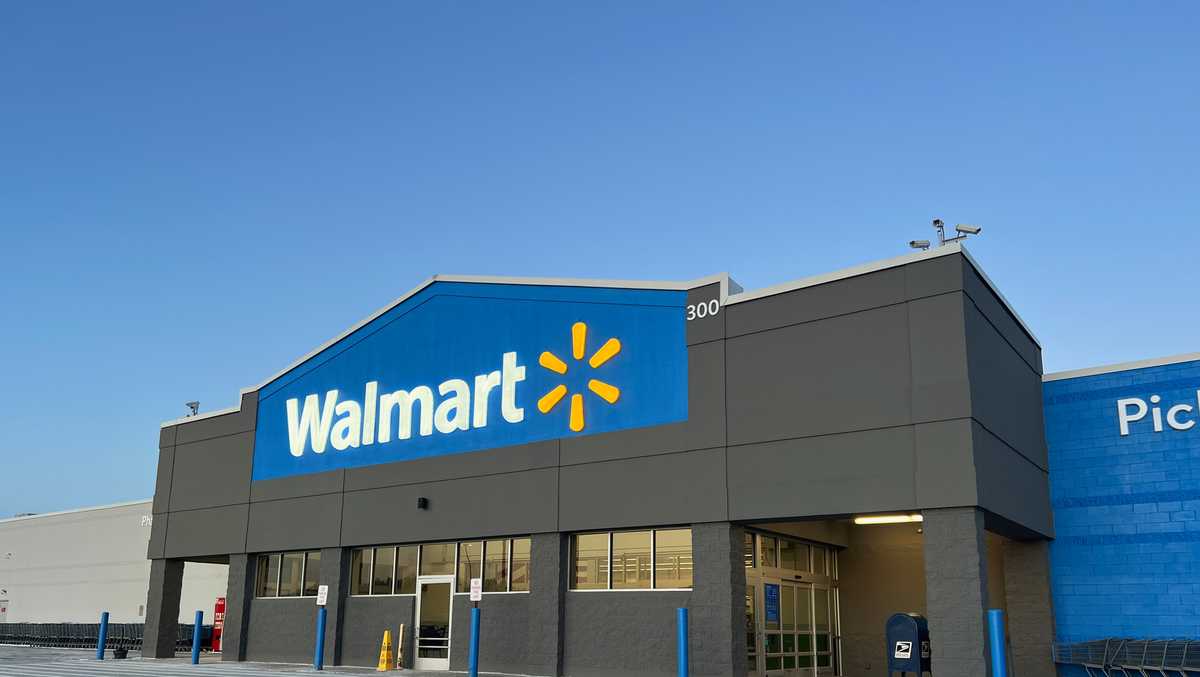 Walmart profit dips as tariffs force price hikes