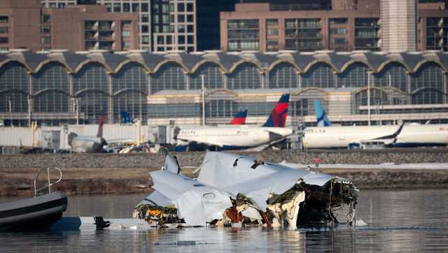 US government admits negligence in helicopter-plane collision that killed 67 in Washington