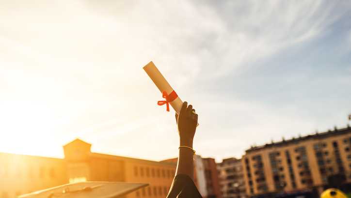Evento educativo para futuros estudiantes universitarios en California
