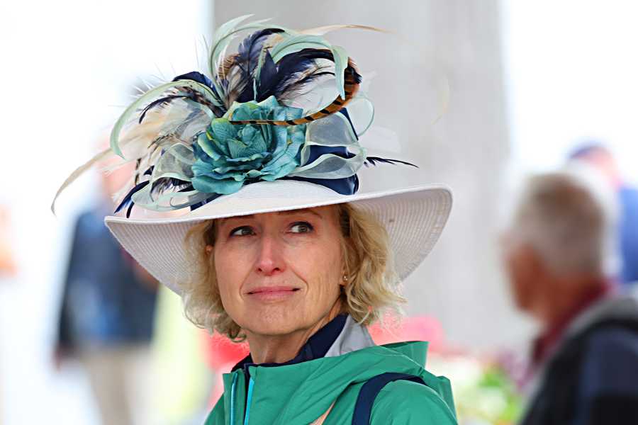 HORSE RACING: MAY 03 Kentucky Derby LOUISVILLE, KY - MAY 03: Fans show off their fashions before the 151st running of the Kentucky Derby on May 3, 2025, at Churchill Downs in Louisville, Ky. (Photo by Jeff Moreland/Icon Sportswire via Getty Images)