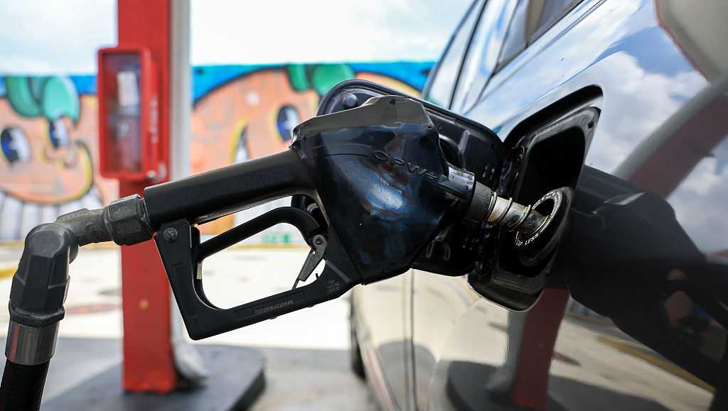 Gas prices drop in Florida ahead of Labor Day