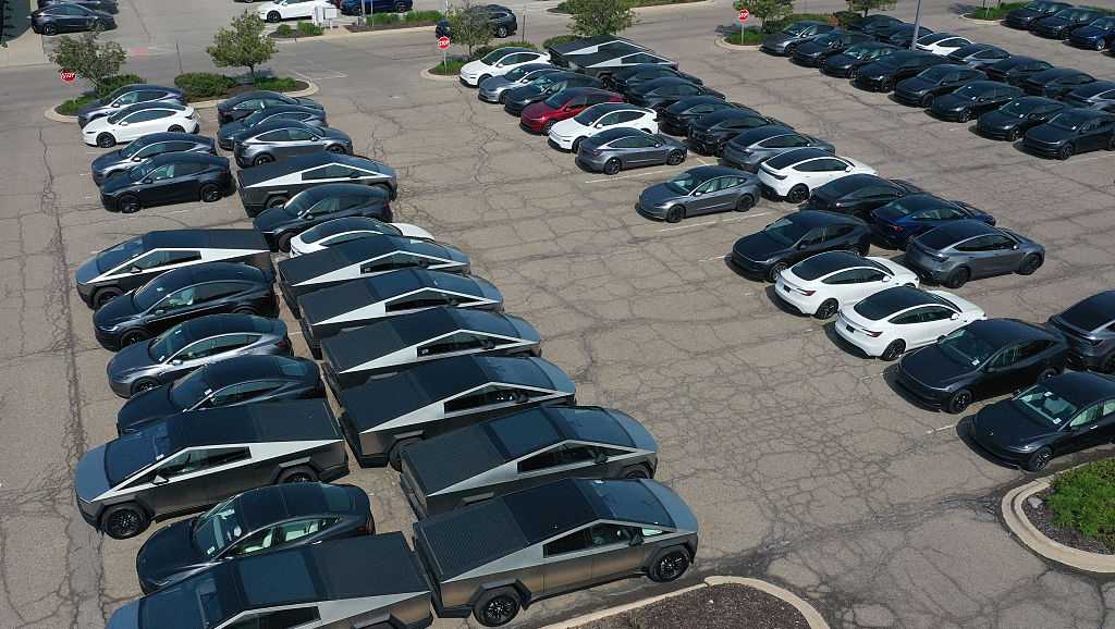 California DMV ready to block Tesla sales if 'Autopilot' issue not solved