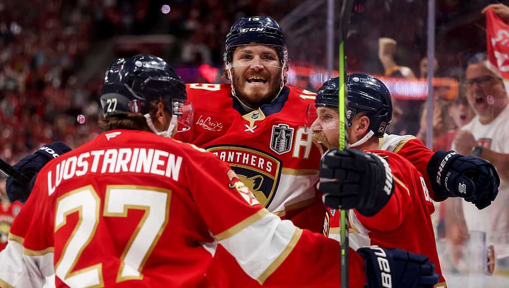 Panthers Hold 2-1 Lead in Stanley Cup Final