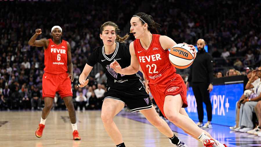 SAN FRANCISCO, CALIFORNIA - JUNE 19: Caitlin Clark #22 of the Indiana Fever dribbles against Kate Martin #20 of the Golden State Valkyries in the second quarter at Chase Center on June 19, 2025 in San Francisco, California. NOTE TO USER: User expressly acknowledges and agrees that, by downloading and or using this Photograph, user is consenting to the terms and conditions of the Getty Images License Agreement. (Photo by Eakin Howard/Getty Images)