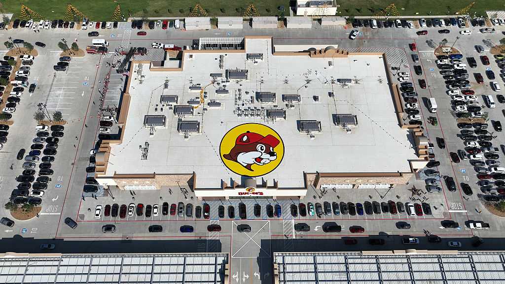 What is Buc-ee's? See the hype behind the supersized gas station coming to Nebraska