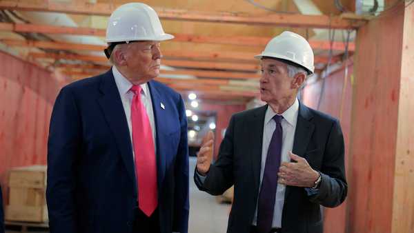 WASHINGTON, DC - JULY 24: U.S. President Donald Trump and Federal Reserve Chair Jerome Powell tour the Federal Reserve's $2.5 billion headquarters renovation project on July 24, 2025 in Washington, DC. The Trump administration has been critical of the cost of the renovation and Federal Reserve Chairman Jerome Powell. (Photo by Chip Somodevilla/Getty Images)