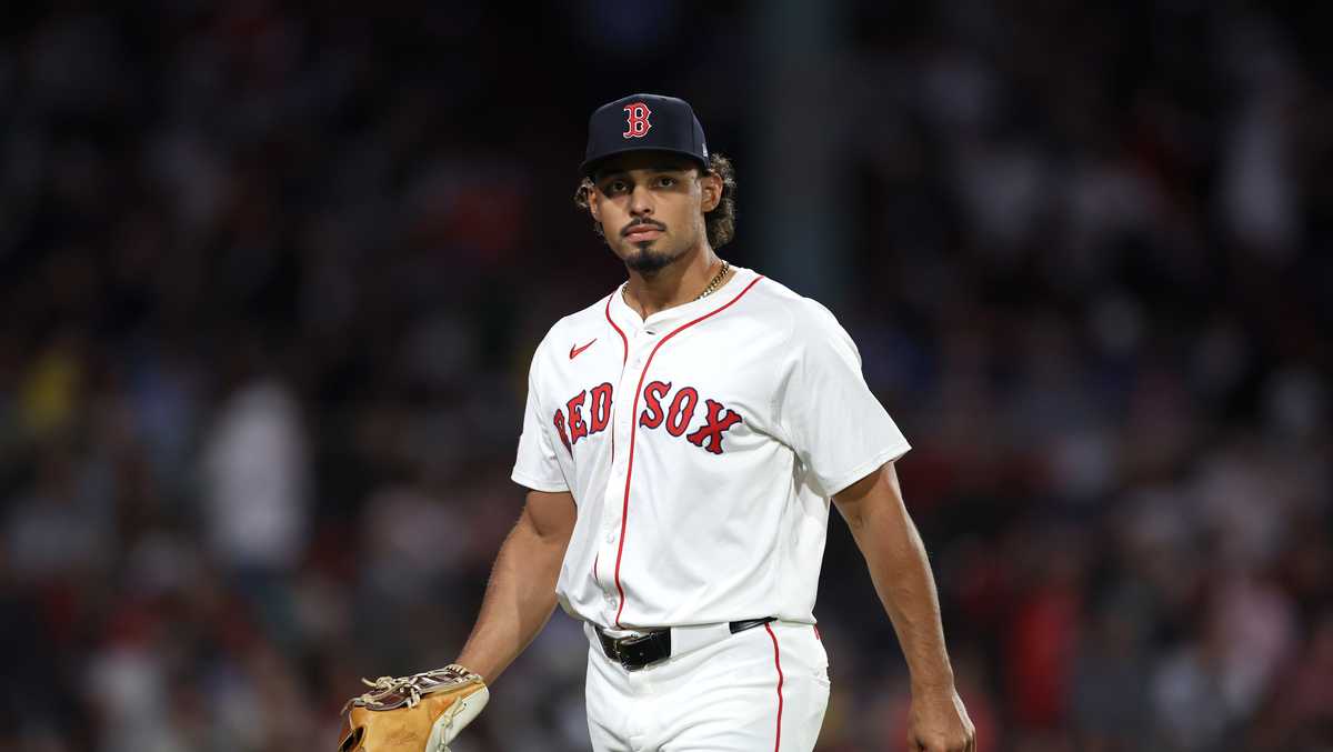 Boston Red Sox trade Jordan Hicks to Chicago White Sox