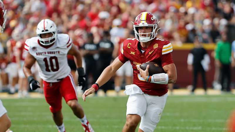 Rocco Becht sets school record for accuracy in Iowa State's 55-7 win over South Dakota