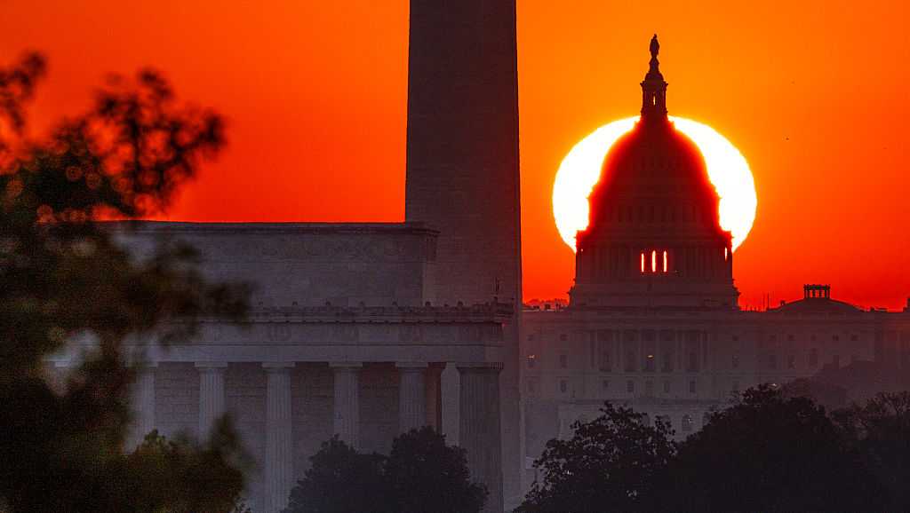 Federal authorities shutdown begins