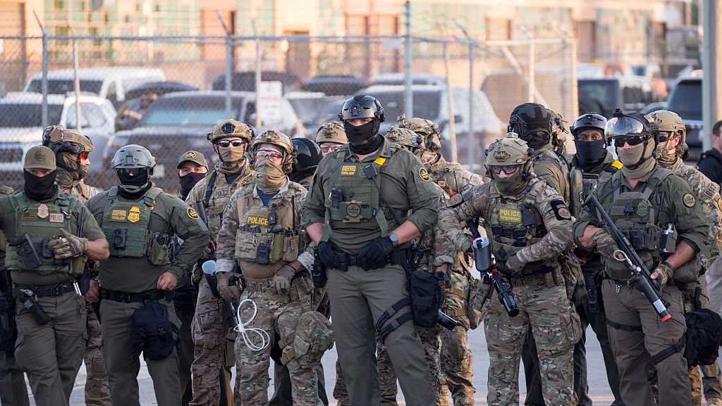 Trump Moves to Federalize 300 Illinois National Guard