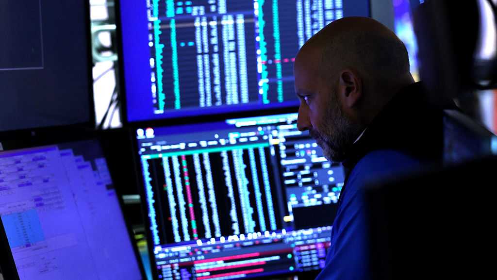 Partial 2025 U.S. Shutdown Triggers Furloughs, Risks