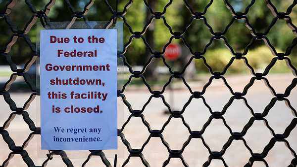 A sign on the entrance to the U.S. National Arboretum is seen as it is closed due to the federal government shut down on October 01, 2025 in Washington.