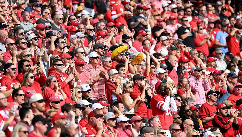Husker fans traveling to Las Vegas for Nebraska's bowl game