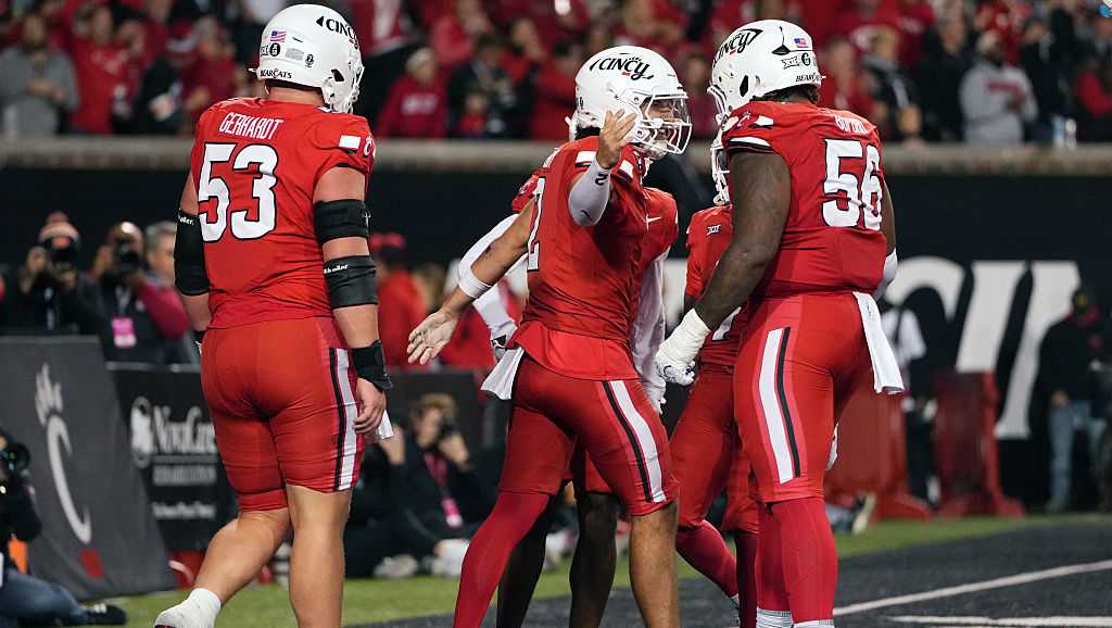 Bearcats reach highest ranking since 2021 in latest AP Top 25