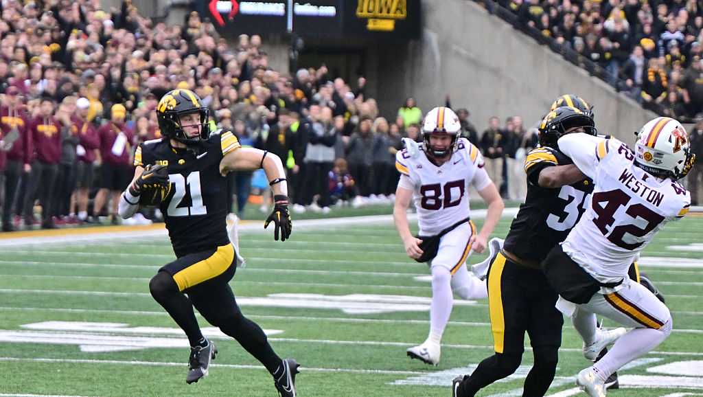 AP All-Big Ten football team: 3 Hawkeyes earn first-team honors