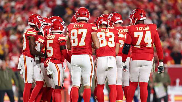 Kansas City Chiefs wide receiver, several offensive linemen out for Sunday