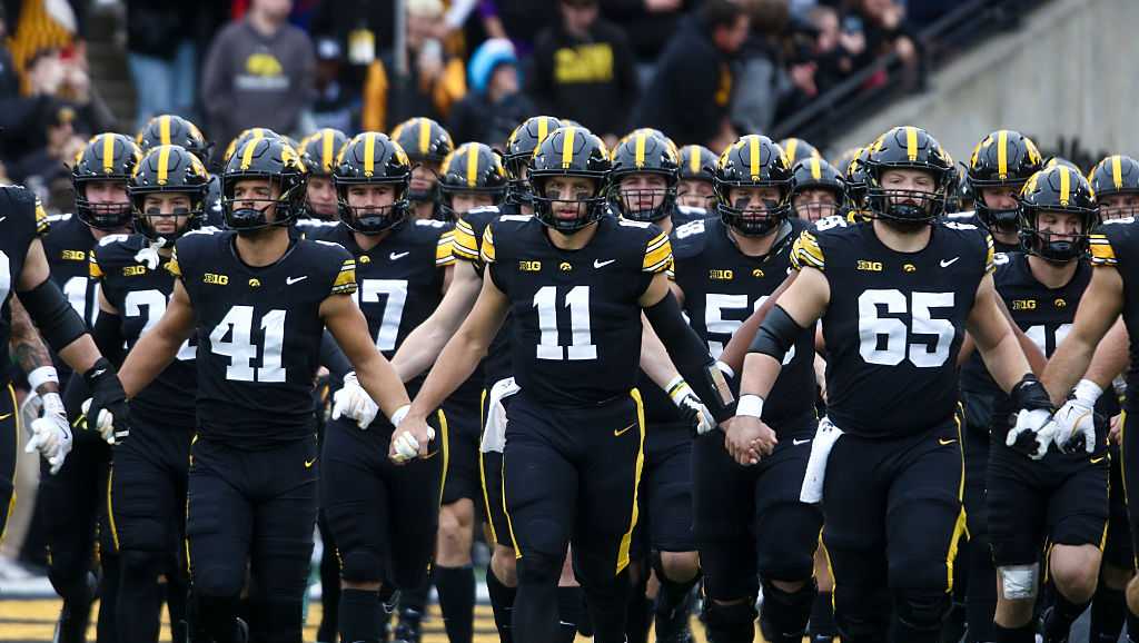 Iowa football vs. Oregon: How to watch and stream the Hawkeyes' game on KCCI