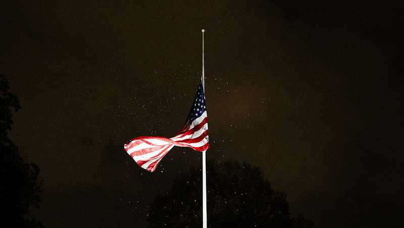 Gov. Reynolds orders flags to fly half-staff in honor of slain Iowa soldiers