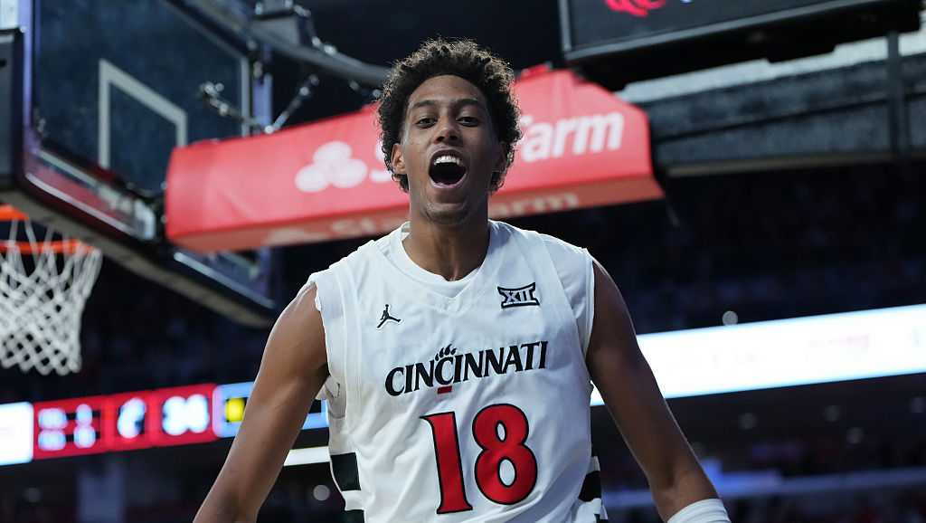 Miller’s double-double helps Cincinnati maintain off Georgia State Miller’s double-double helps Cincinnati maintain off Georgia State