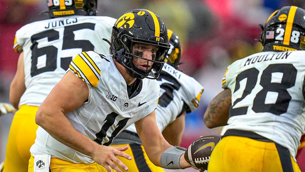 Iowa football vs. Michigan State: Score updates, highlights, stats and more