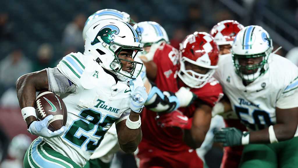Tulane moves up in AP top 25 after win against Temple Owls