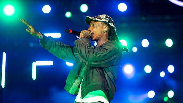 Romanian court sentences US rapper Wiz Khalifa to 9 months for drug possession