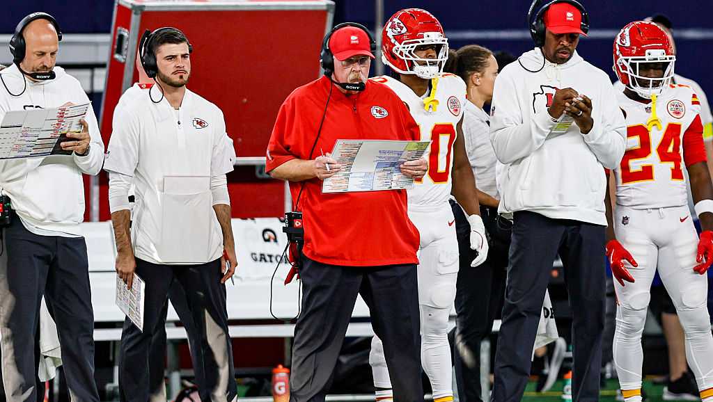 Andy Reid talks penalties, injuries as Chiefs prepare for Texans and Sunday Night Football