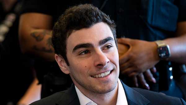 NEW YORK, NEW YORK - DECEMBER 12:  Luigi Mangione appears for a pretrial evidence hearing in the killing of UnitedHealthcare CEO Brian Thompson in Manhattan Criminal Court on December 12, 2025 in New York City. He is accused of fatally shooting UnitedHealthcare CEO Brian Thompson and faces state and federal murder charges. (Photo by Christian Monterrosa-Pool/Getty Images)